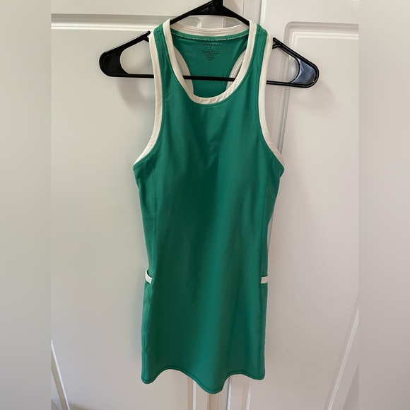 Summersalt GUC Women’s Do-It-All Athletic Dress in Clover & White Sand Size 6 - Picture 2 of 15
